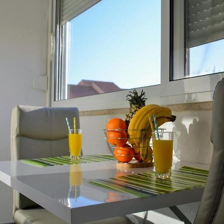 Mihaela Studio Apartmans 150M Near The Beach Kaštela エクステリア 写真