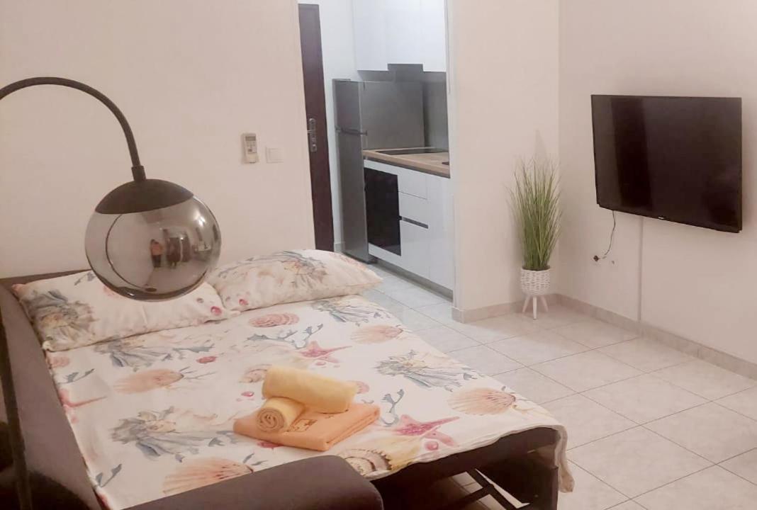 Mihaela Studio Apartmans 150M Near The Beach Kaštela エクステリア 写真