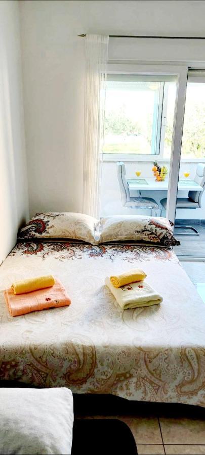 Mihaela Studio Apartmans 150M Near The Beach Kaštela エクステリア 写真