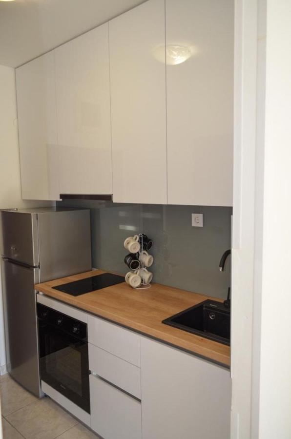 Mihaela Studio Apartmans 150M Near The Beach Kaštela エクステリア 写真