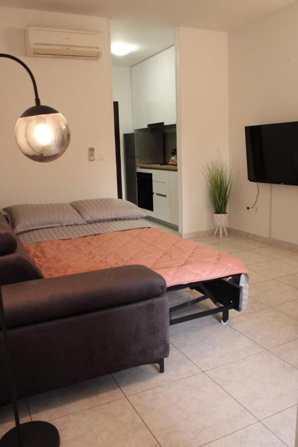 Mihaela Studio Apartmans 150M Near The Beach Kaštela エクステリア 写真