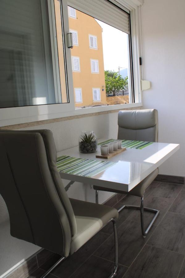 Mihaela Studio Apartmans 150M Near The Beach Kaštela エクステリア 写真