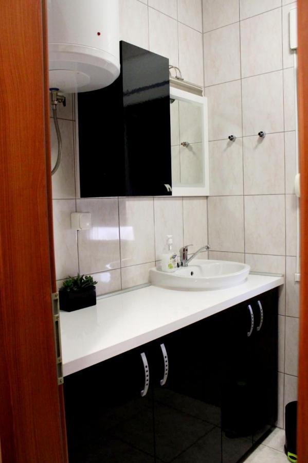 Mihaela Studio Apartmans 150M Near The Beach Kaštela エクステリア 写真