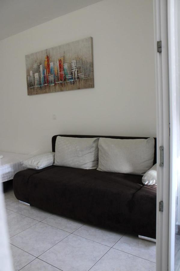 Mihaela Studio Apartmans 150M Near The Beach Kaštela エクステリア 写真