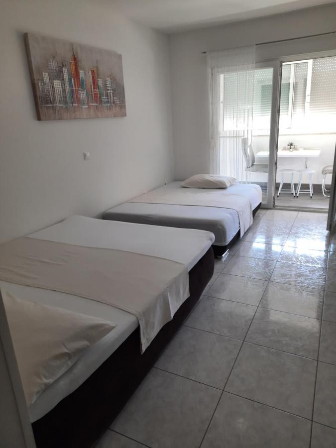 Mihaela Studio Apartmans 150M Near The Beach Kaštela エクステリア 写真