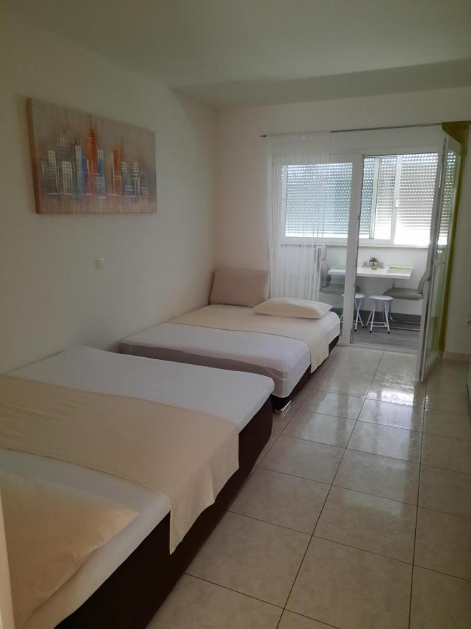 Mihaela Studio Apartmans 150M Near The Beach Kaštela エクステリア 写真