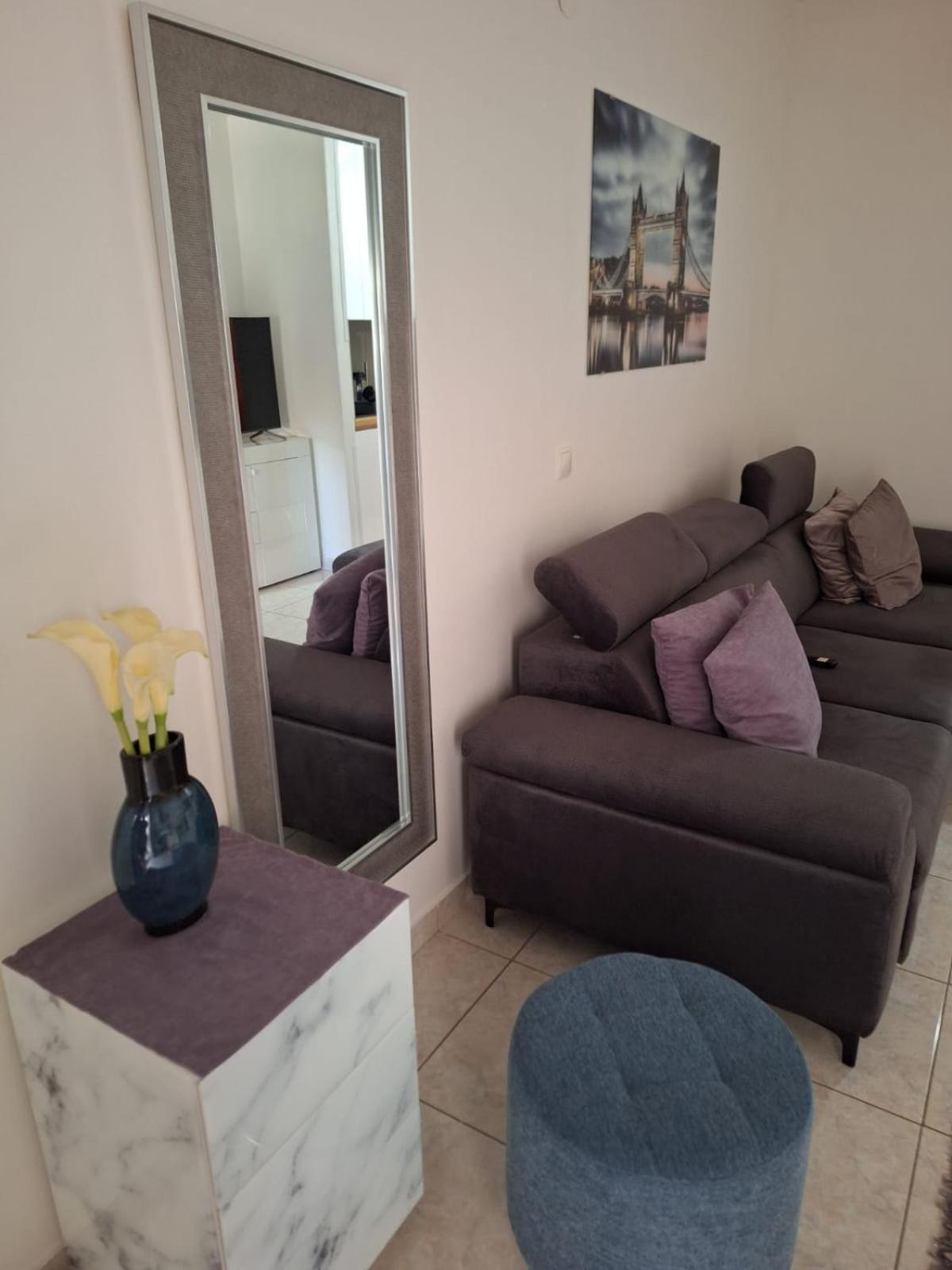 Mihaela Studio Apartmans 150M Near The Beach Kaštela エクステリア 写真